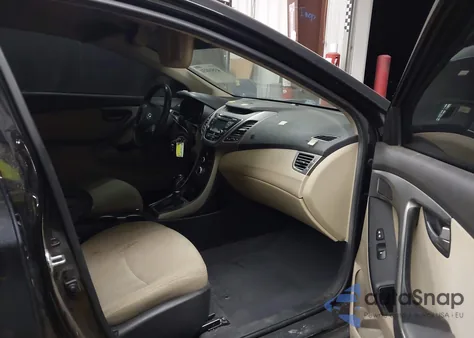 2016 Hyundai Elantra Se z USA, uszkodzony, nr VIN 5NPDH4AE8GH754899